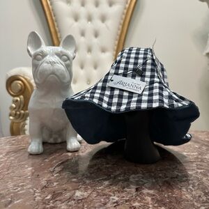 Arianna 2 way bucket Hat - NWT